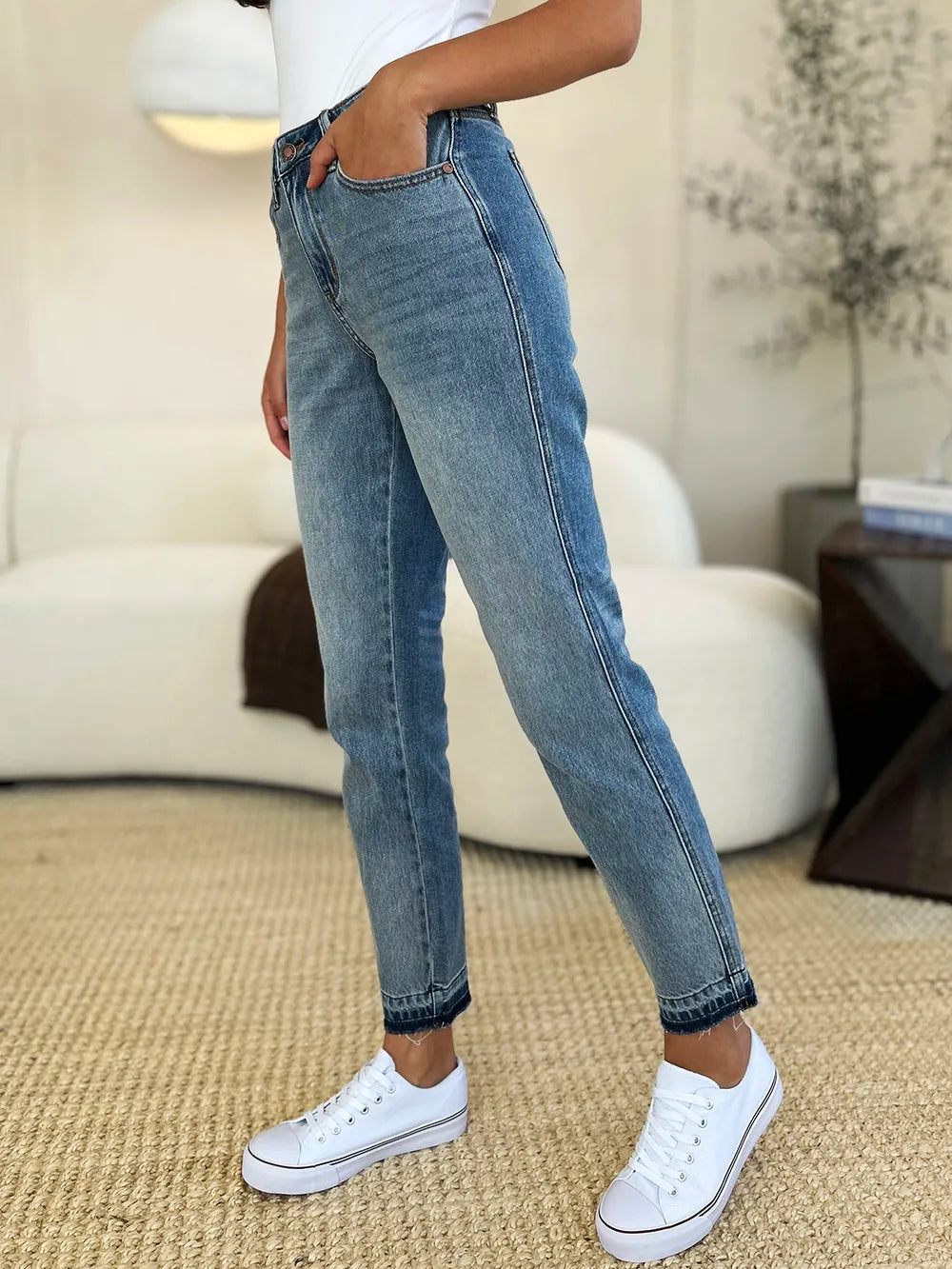 Release-Hem Jeans