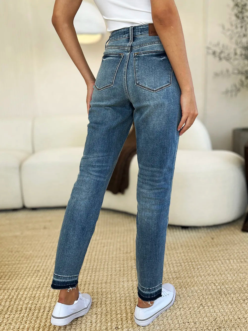 Release-Hem Jeans