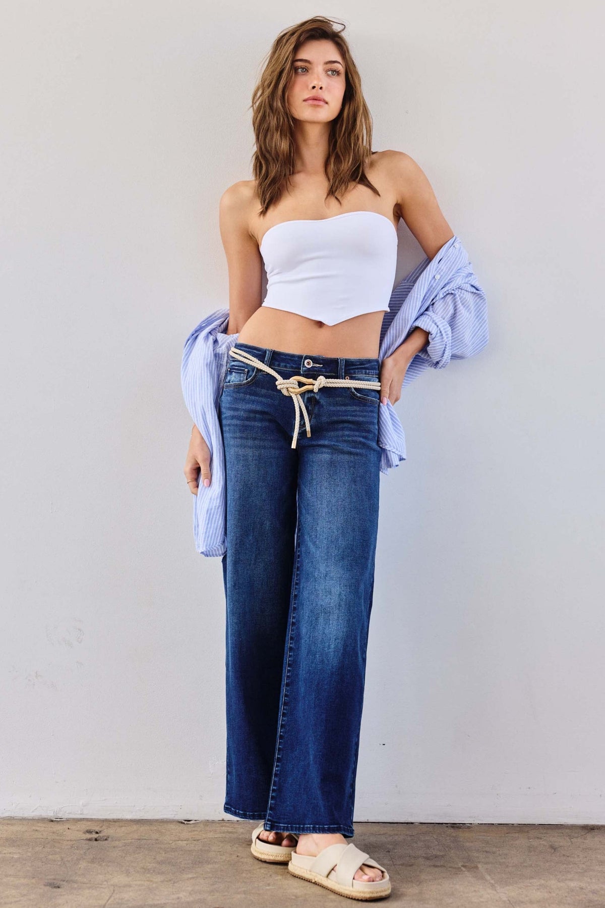 Low Waist Relaxed Wide Leg Jeans