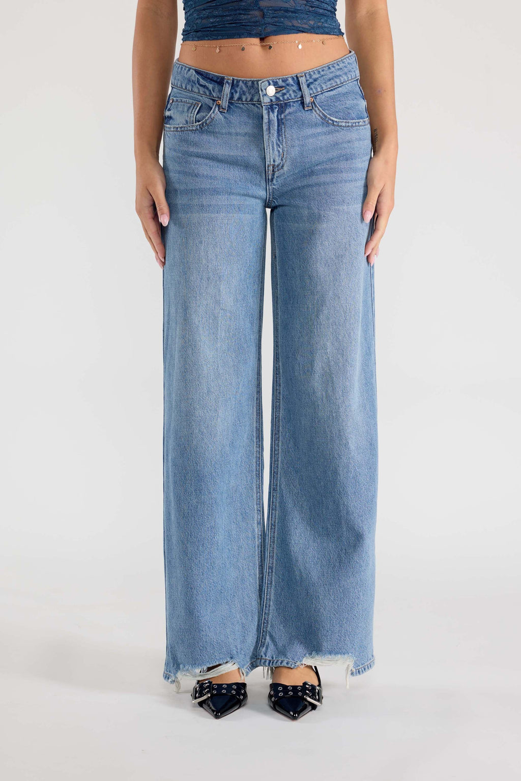 Low Waist Baggy Wide Leg Jeans with Chewed Hem — additional view 2