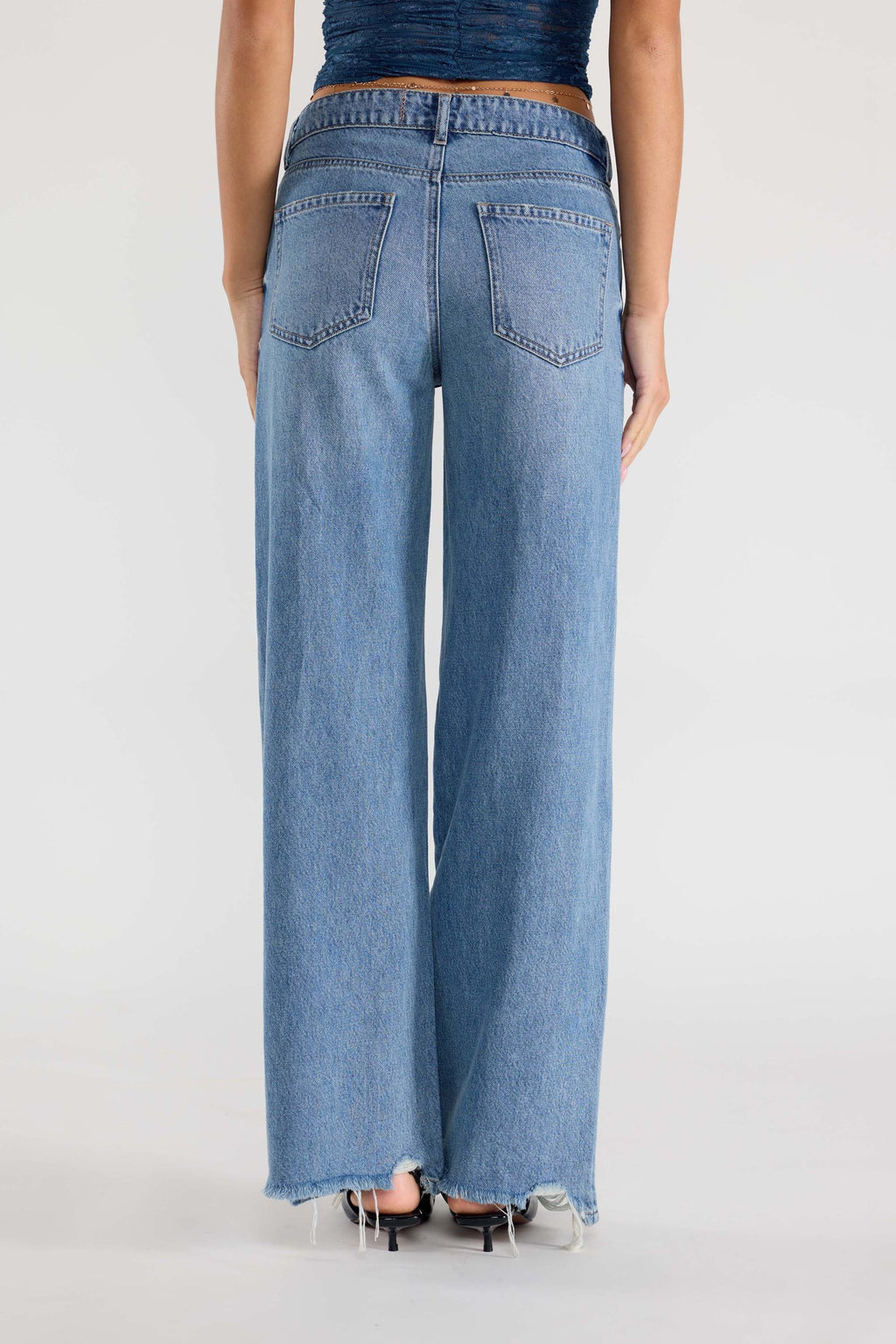 Low Waist Baggy Wide Leg Jeans with Chewed Hem — additional view 6